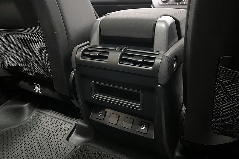 2022 (72) LAND ROVER DEFENDER 3.0 D250 SE 110 5dr Auto 5164366