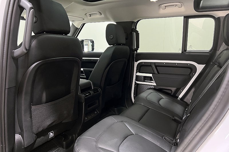 2022 (72) LAND ROVER DEFENDER 3.0 D250 SE 110 5dr Auto 5164389