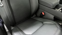 2022 (72) LAND ROVER DEFENDER 3.0 D250 SE 110 5dr Auto 5164372