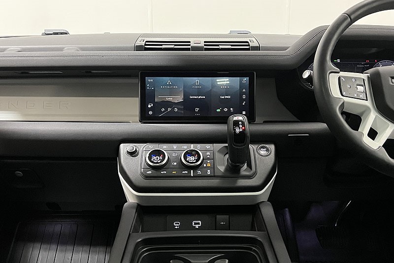 2022 (72) LAND ROVER DEFENDER 3.0 D250 SE 110 5dr Auto 5164364