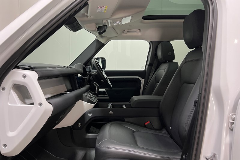 2022 (72) LAND ROVER DEFENDER 3.0 D250 SE 110 5dr Auto 5164357