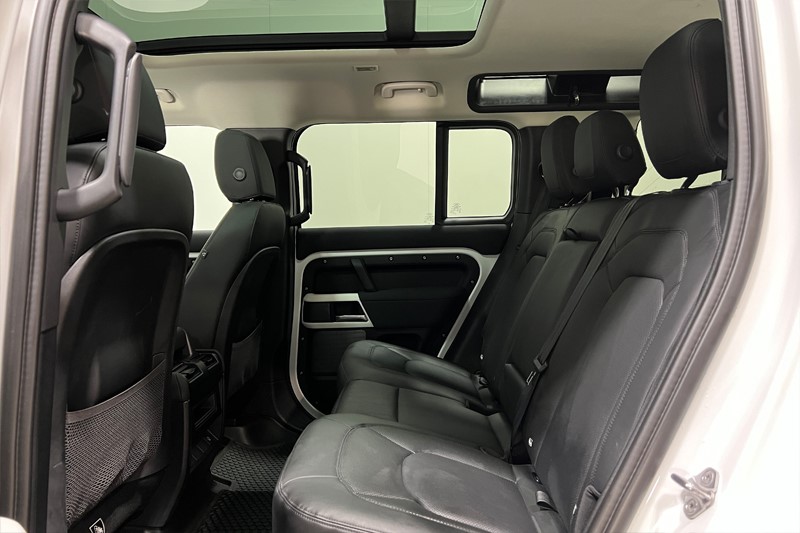 2022 (72) LAND ROVER DEFENDER 3.0 D250 SE 110 5dr Auto 5164358