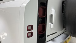 2022 (72) LAND ROVER DEFENDER 3.0 D250 SE 110 5dr Auto 5164395