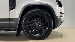 2022 (72) LAND ROVER DEFENDER 3.0 D250 SE 110 5dr Auto 5164362