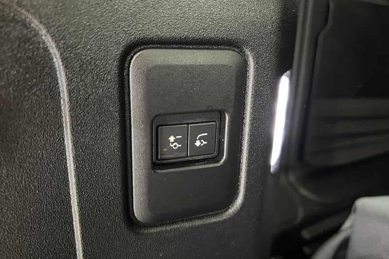 2022 (72) LAND ROVER DEFENDER 3.0 D300 SE 110 5dr Auto 5163526