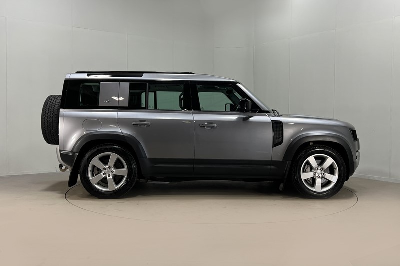 2022 (72) LAND ROVER DEFENDER 3.0 D300 SE 110 5dr Auto 5163490
