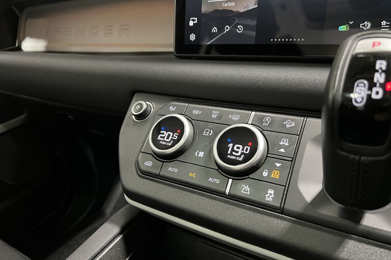 2022 (72) LAND ROVER DEFENDER 3.0 D300 SE 110 5dr Auto 5163510