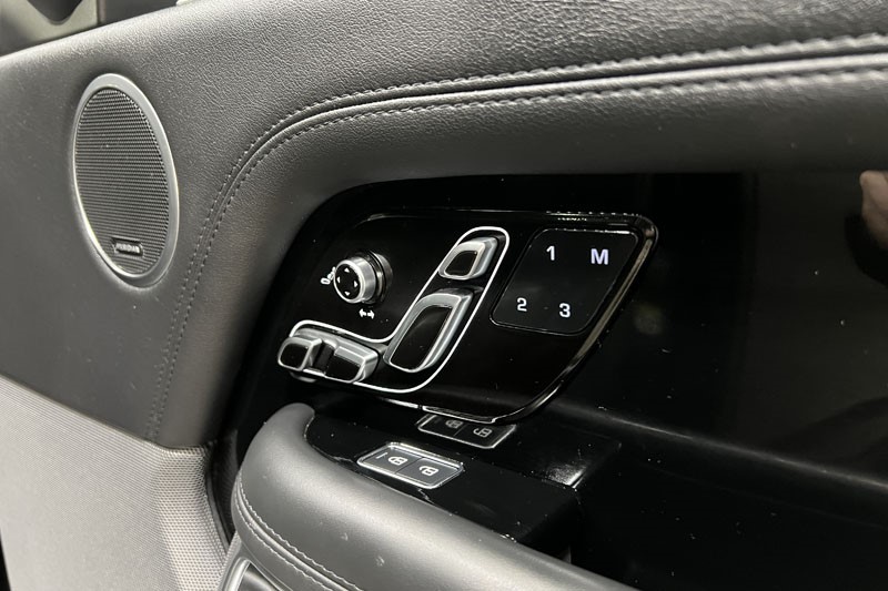 2021 (21) LAND ROVER RANGE ROVER 3.0 D300 Vogue 4dr Auto 5157732