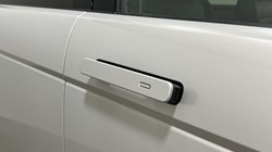 2020 (70) LAND ROVER RANGE ROVER EVOQUE 2.0 D180 First Edition 5dr Auto 5163421