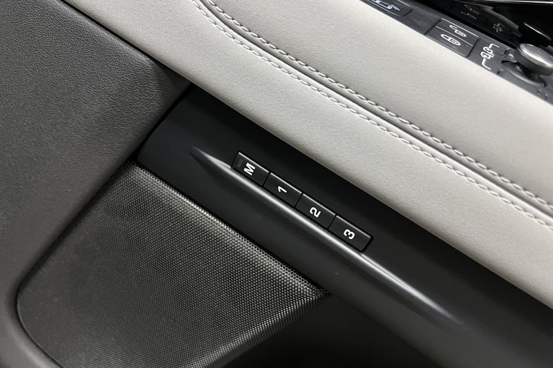 2020 (70) LAND ROVER RANGE ROVER EVOQUE 2.0 D180 First Edition 5dr Auto 5163388