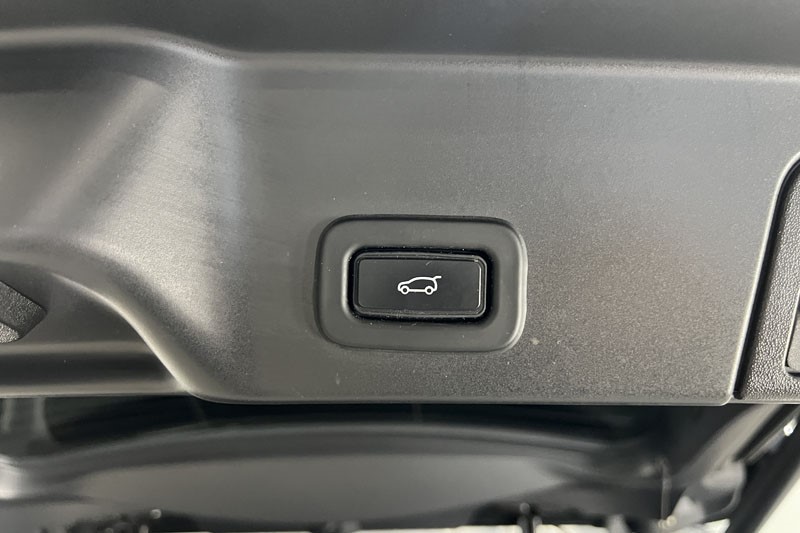 2020 (70) LAND ROVER RANGE ROVER EVOQUE 2.0 D180 First Edition 5dr Auto 5163417