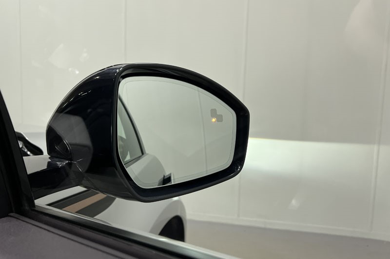 2020 (70) LAND ROVER RANGE ROVER EVOQUE 2.0 D180 First Edition 5dr Auto 5163390