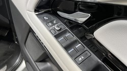 2020 (70) LAND ROVER RANGE ROVER EVOQUE 2.0 D180 First Edition 5dr Auto 5163387