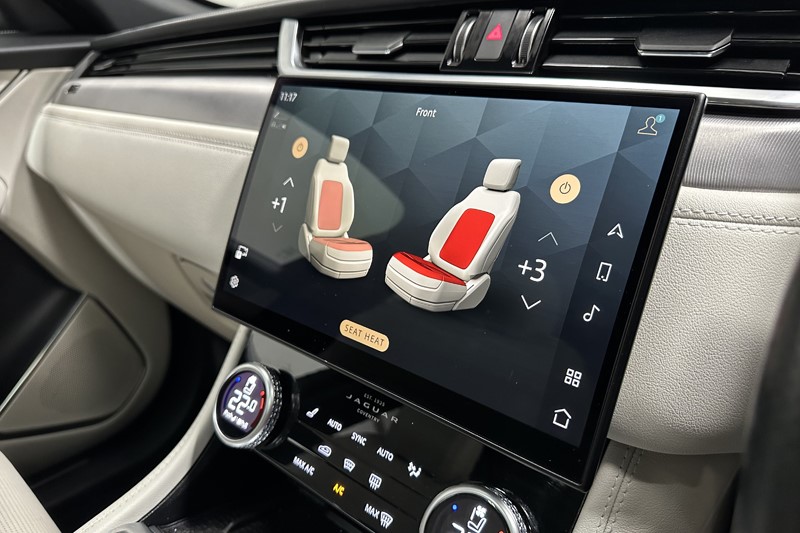 2022 (72) JAGUAR F-PACE 2.0 D200 R-Dynamic SE 5dr Auto AWD 5167567