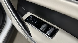 2022 (72) JAGUAR F-PACE 2.0 D200 R-Dynamic SE 5dr Auto AWD 5167551