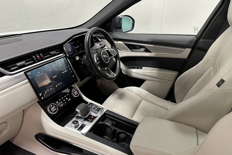 2022 (72) JAGUAR F-PACE 2.0 D200 R-Dynamic SE 5dr Auto AWD 5167572
