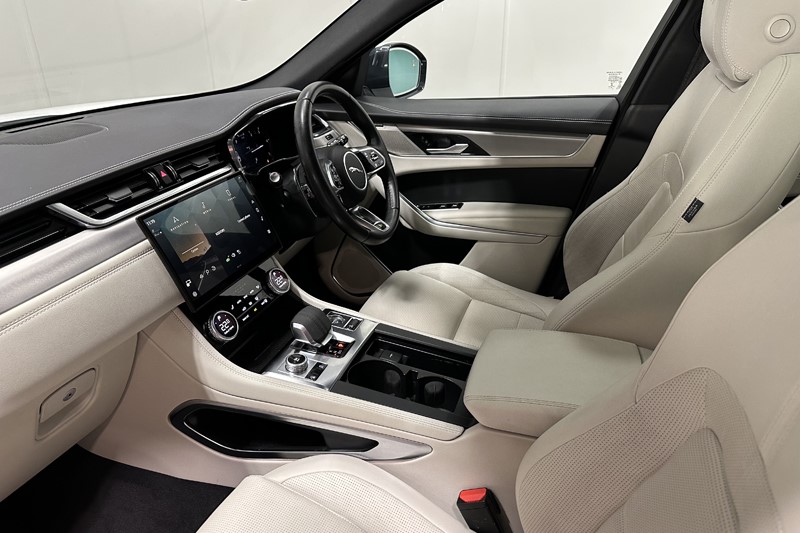 2022 (72) JAGUAR F-PACE 2.0 D200 R-Dynamic SE 5dr Auto AWD 5167571