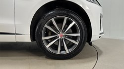 2022 (72) JAGUAR F-PACE 2.0 D200 R-Dynamic SE 5dr Auto AWD 5167545