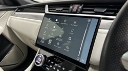 2022 (72) JAGUAR F-PACE 2.0 D200 R-Dynamic SE 5dr Auto AWD 5167566