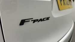 2022 (72) JAGUAR F-PACE 2.0 D200 R-Dynamic SE 5dr Auto AWD 5167582