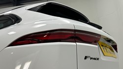 2022 (72) JAGUAR F-PACE 2.0 D200 R-Dynamic SE 5dr Auto AWD 5167581