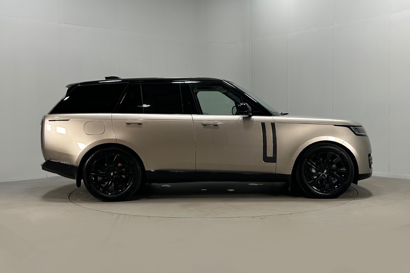 2024 (24) LAND ROVER RANGE ROVER 3.0 D300 SE 4dr Auto 5166021