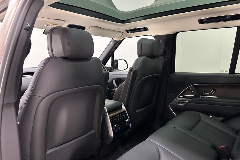 2024 (24) LAND ROVER RANGE ROVER 3.0 D300 SE 4dr Auto 5166050