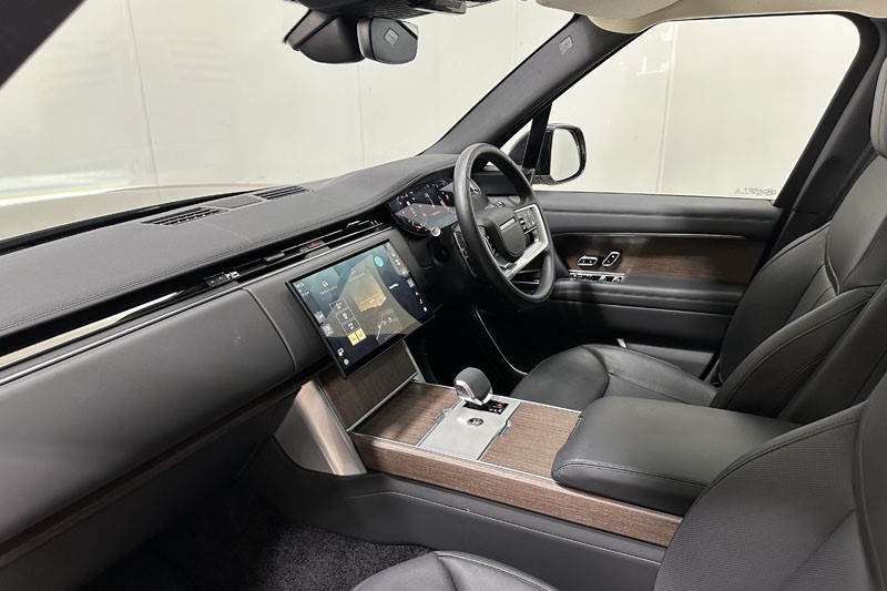 2024 (24) LAND ROVER RANGE ROVER 3.0 D300 SE 4dr Auto 5166047