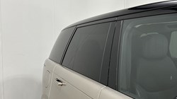 2024 (24) LAND ROVER RANGE ROVER 3.0 D300 SE 4dr Auto 5166058