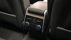 2024 (24) LAND ROVER RANGE ROVER 3.0 D300 SE 4dr Auto 5166027