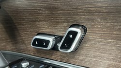 2024 (24) LAND ROVER RANGE ROVER 3.0 D300 SE 4dr Auto 5166030