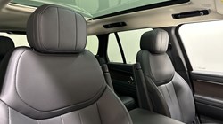 2024 (24) LAND ROVER RANGE ROVER 3.0 D300 SE 4dr Auto 5166034