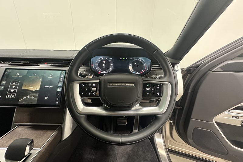 2024 (24) LAND ROVER RANGE ROVER 3.0 D300 SE 4dr Auto 5166035