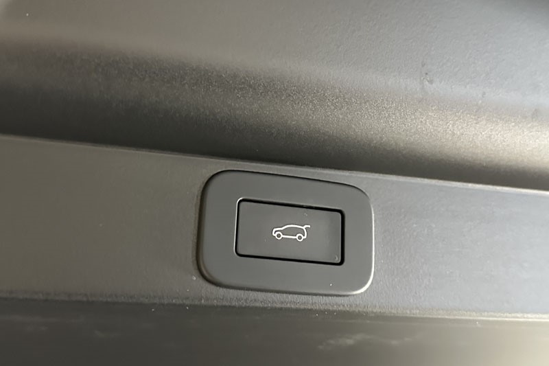 2024 (24) LAND ROVER RANGE ROVER 3.0 D300 SE 4dr Auto 5166055