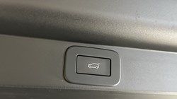 2024 (24) LAND ROVER RANGE ROVER 3.0 D300 SE 4dr Auto 5166055