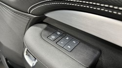 2024 (74) LAND ROVER DISCOVERY 3.0 D350 Dynamic HSE 5dr Auto 5154643