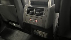 2024 (74) LAND ROVER DISCOVERY 3.0 D350 Dynamic HSE 5dr Auto 5154641