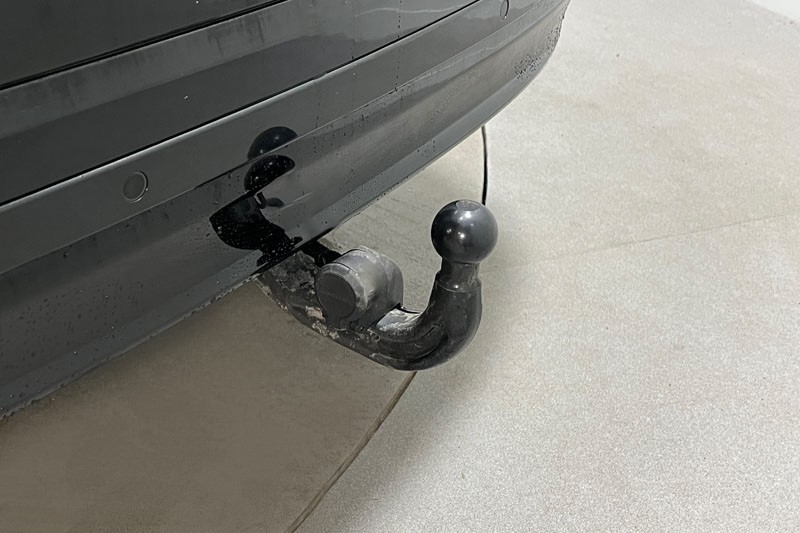 2023 (73) JAGUAR F-PACE 2.0 D200 R-Dynamic HSE Black 5dr Auto AWD 5216110