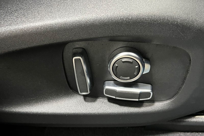 2023 (73) JAGUAR F-PACE 2.0 D200 R-Dynamic HSE Black 5dr Auto AWD 5216085