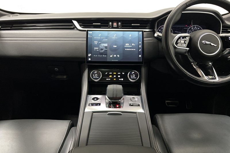 2022 (22) JAGUAR F-PACE 2.0 P400e R-Dynamic HSE 5dr Auto AWD 5326343