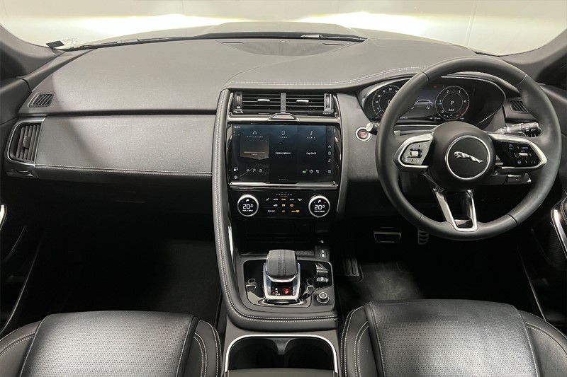 2024 (74) JAGUAR E-PACE 2.0 D200 R-Dynamic SE Black 5dr Auto 5200143