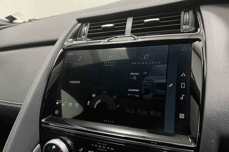 2024 (74) JAGUAR E-PACE 2.0 D200 R-Dynamic SE Black 5dr Auto 5200163