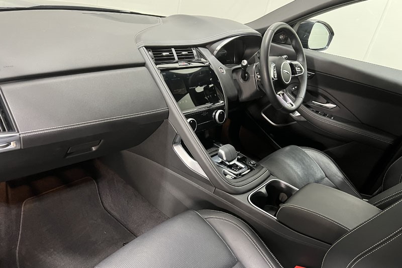 2024 (74) JAGUAR E-PACE 2.0 D200 R-Dynamic SE Black 5dr Auto 5200169