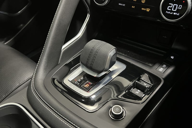 2024 (74) JAGUAR E-PACE 2.0 D200 R-Dynamic SE Black 5dr Auto 5200159