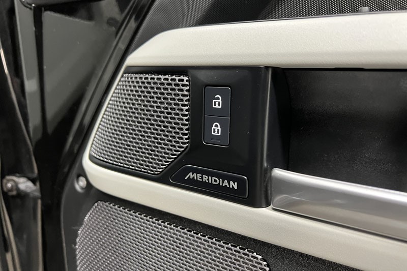 2023 (73) LAND ROVER DEFENDER 3.0 D250 X-Dynamic SE 110 5dr Auto 5169742