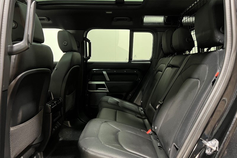 2023 (73) LAND ROVER DEFENDER 3.0 D250 X-Dynamic SE 110 5dr Auto 5169732