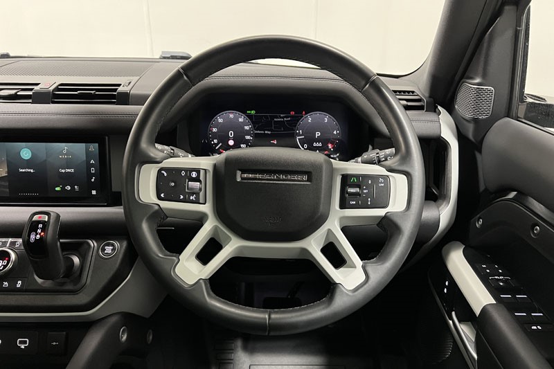 2023 (73) LAND ROVER DEFENDER 3.0 D250 X-Dynamic SE 110 5dr Auto 5169739