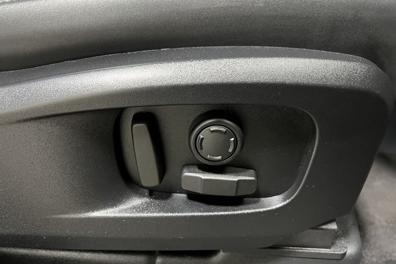 2023 (73) LAND ROVER DEFENDER 3.0 D250 X-Dynamic SE 110 5dr Auto 5169745