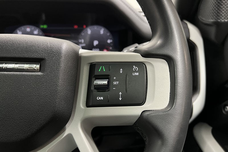 2023 (73) LAND ROVER DEFENDER 3.0 D250 X-Dynamic SE 110 5dr Auto 5169750