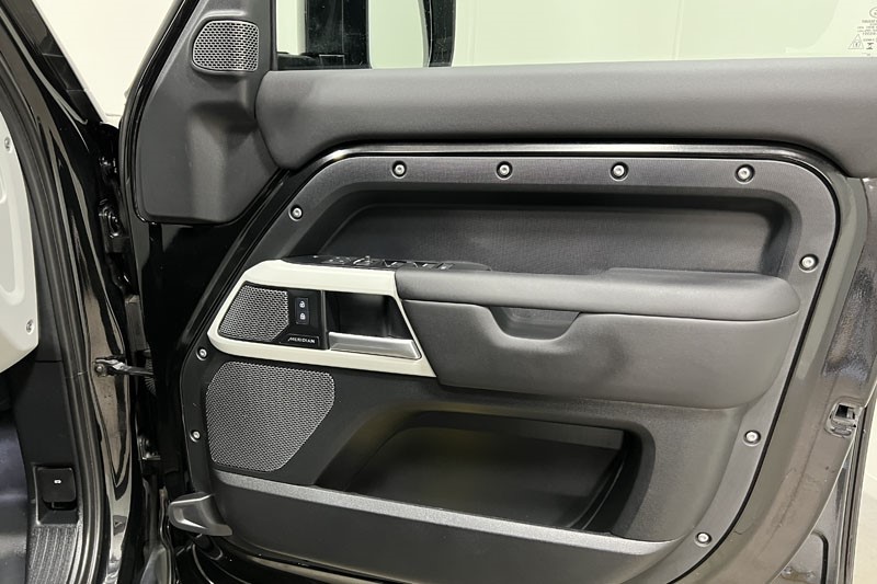 2023 (73) LAND ROVER DEFENDER 3.0 D250 X-Dynamic SE 110 5dr Auto 5169741